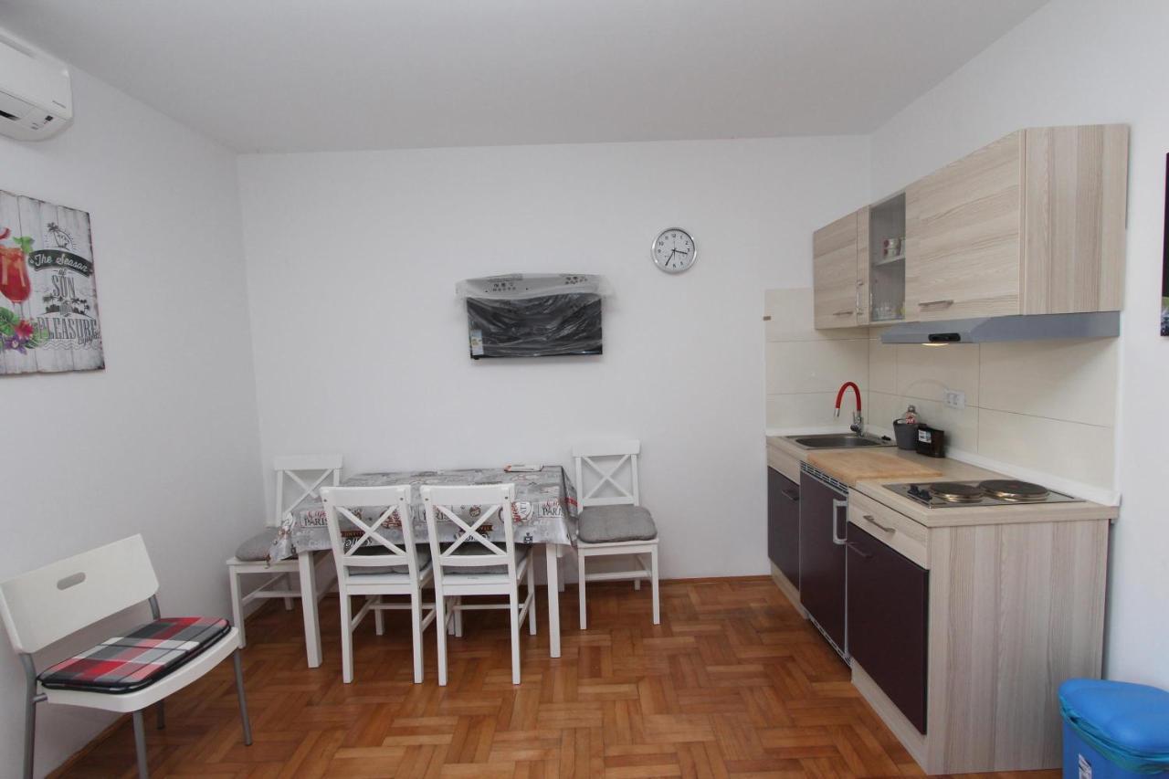 Apartment Gabriel Rovinj Exterior photo