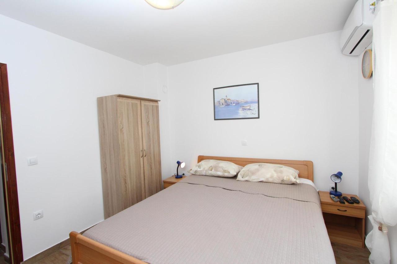 Apartment Gabriel Rovinj Exterior photo